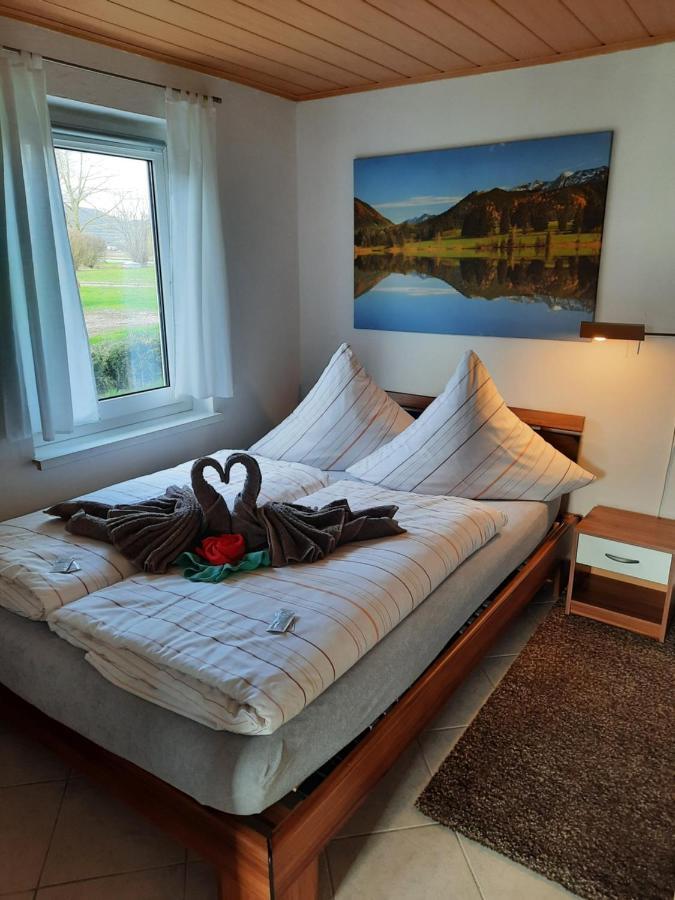 Ferienhaus am Weserberglandsee Lauenforde Exterior foto